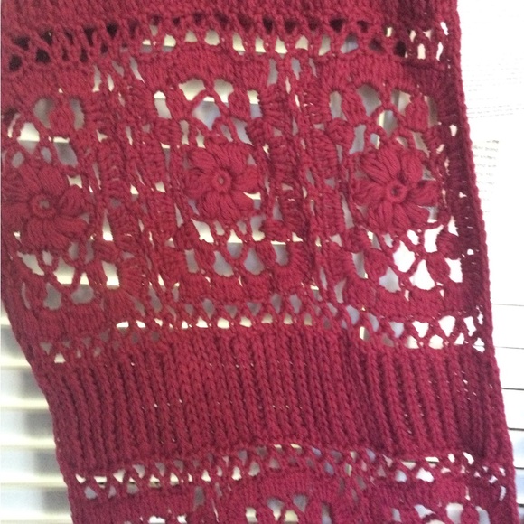 Pure Handknit Burgundy Shawl, One Size - Picture 6 of 8